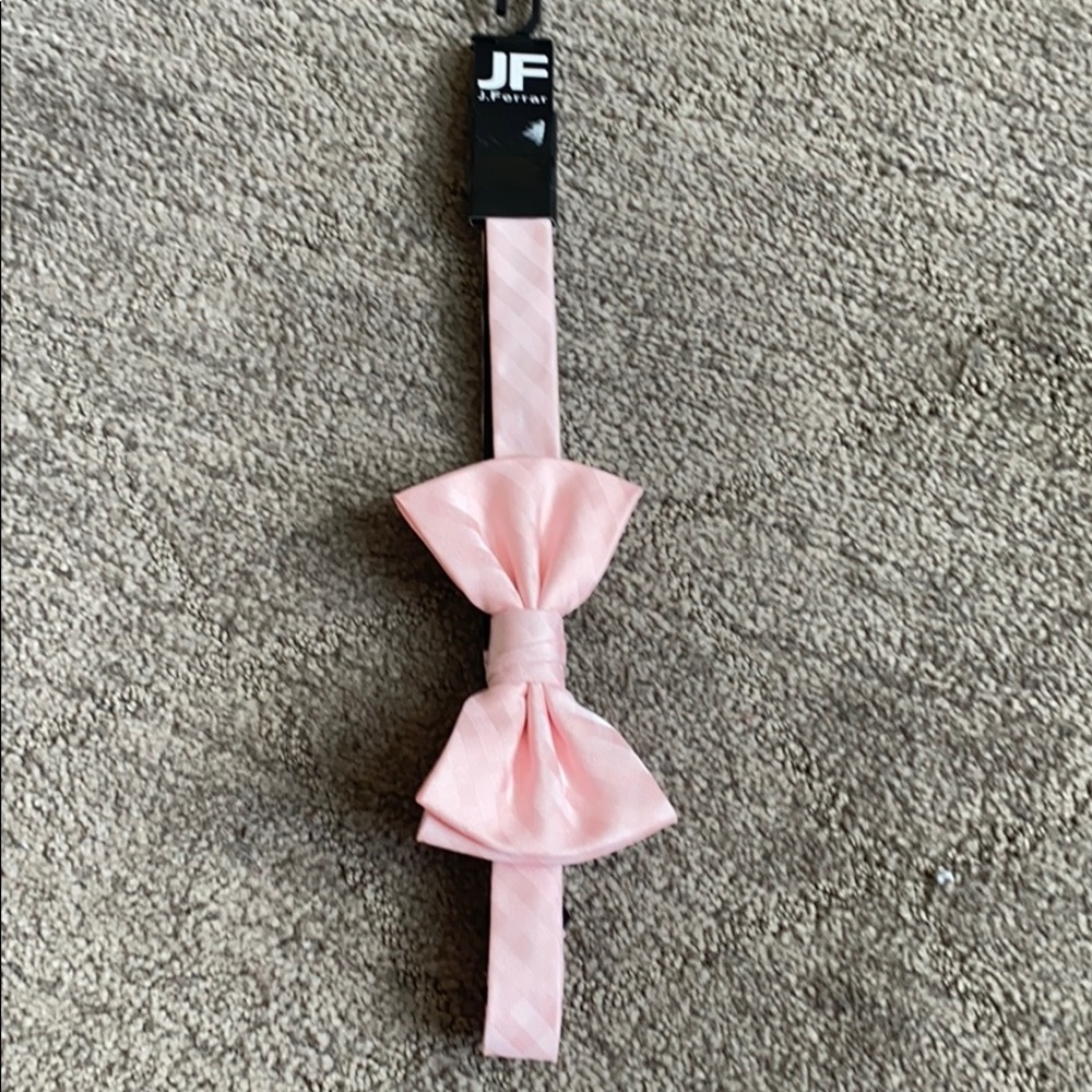 Men’s bow tie